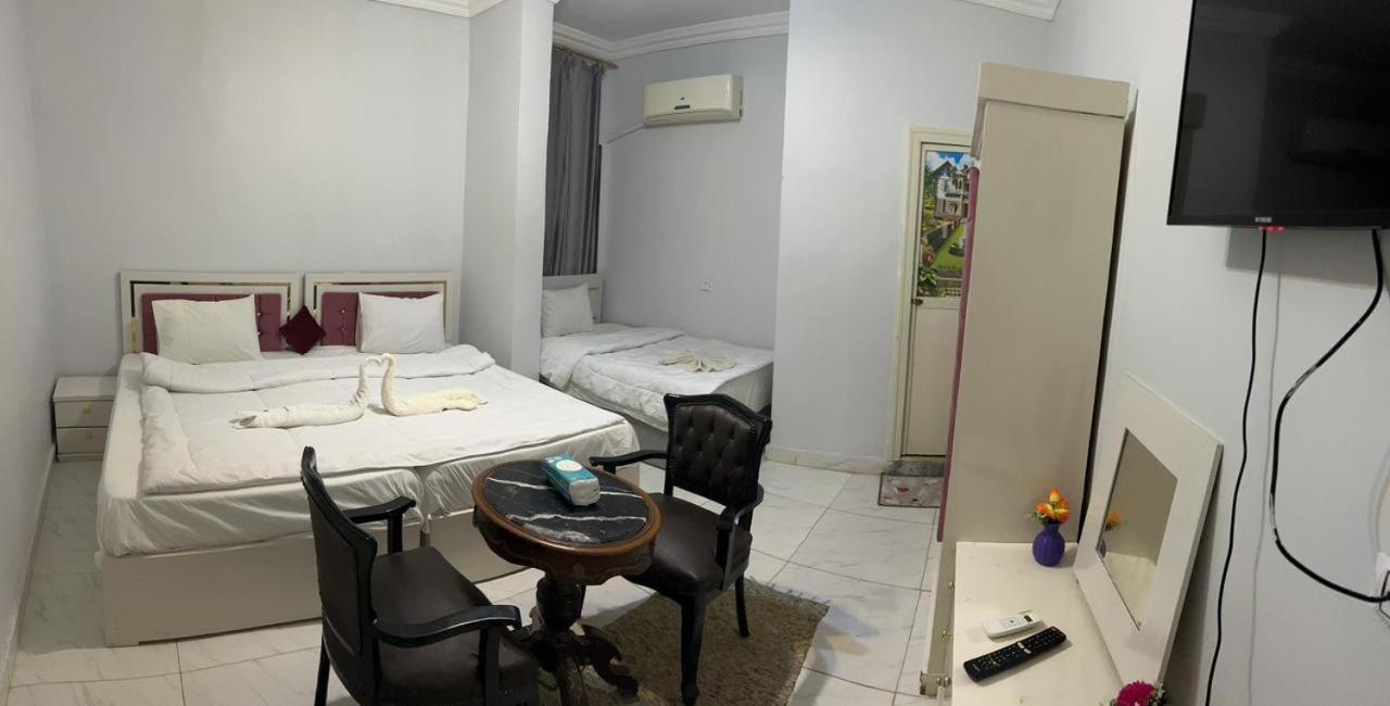 Mesho Falcon Pyramids View Inn Kafret el-Gabal Εξωτερικό φωτογραφία
